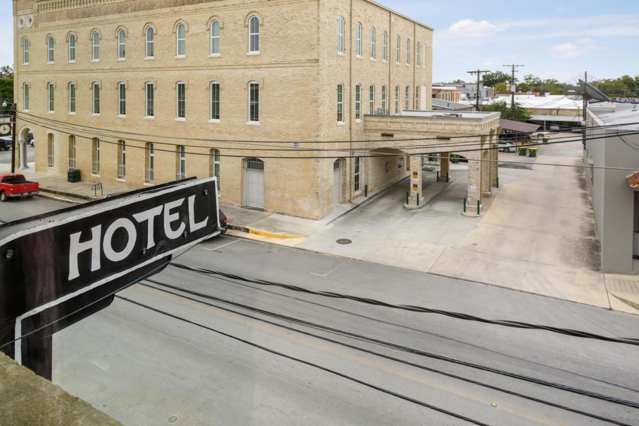 Gonzales The Alcalde Hotel By Oyo מראה חיצוני תמונה