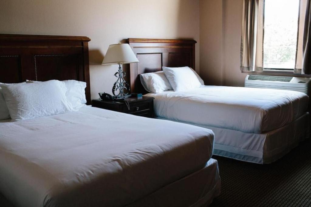 Gonzales The Alcalde Hotel By Oyo מראה חיצוני תמונה