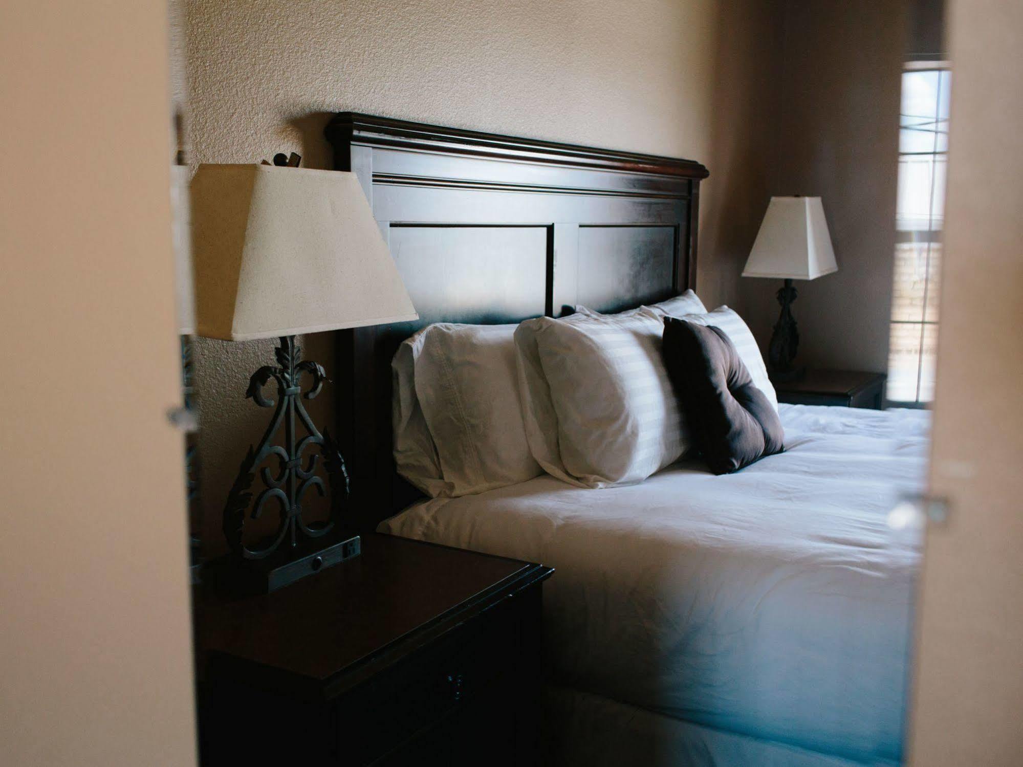 Gonzales The Alcalde Hotel By Oyo מראה חיצוני תמונה